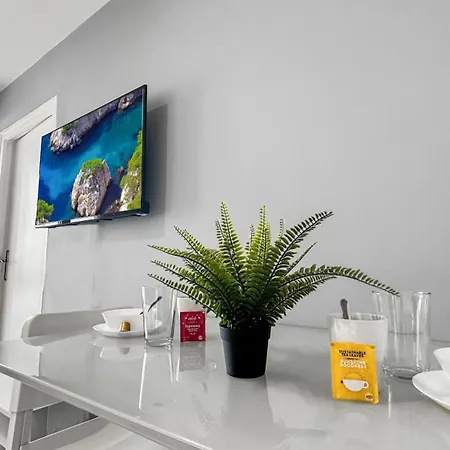 Sophia - Proche Centre - Balcon Prive - Wifi Gratuit Apartment Annemasse