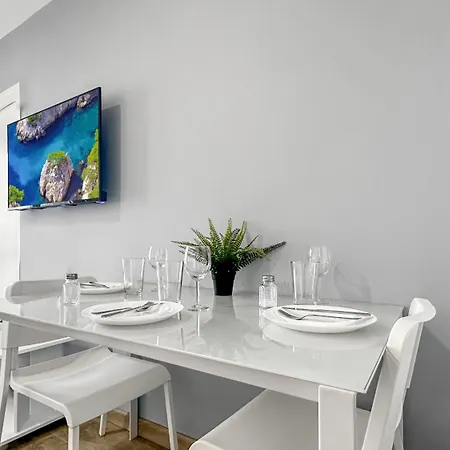 Apartment Sophia - Proche Centre - Balcon Prive - Wifi Gratuit Annemasse