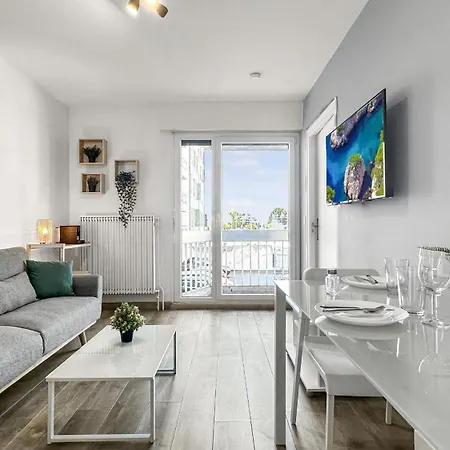 Sophia - Proche Centre - Balcon Prive - Wifi Gratuit * Annemasse